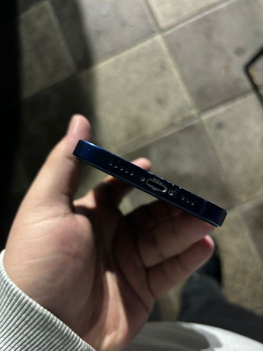 Vand iphone 12 pret fix