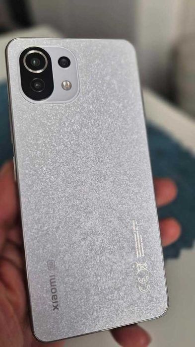 Телефон Xiaomi 11 Lite 5G NE . Подарък 5 броя кейсове!