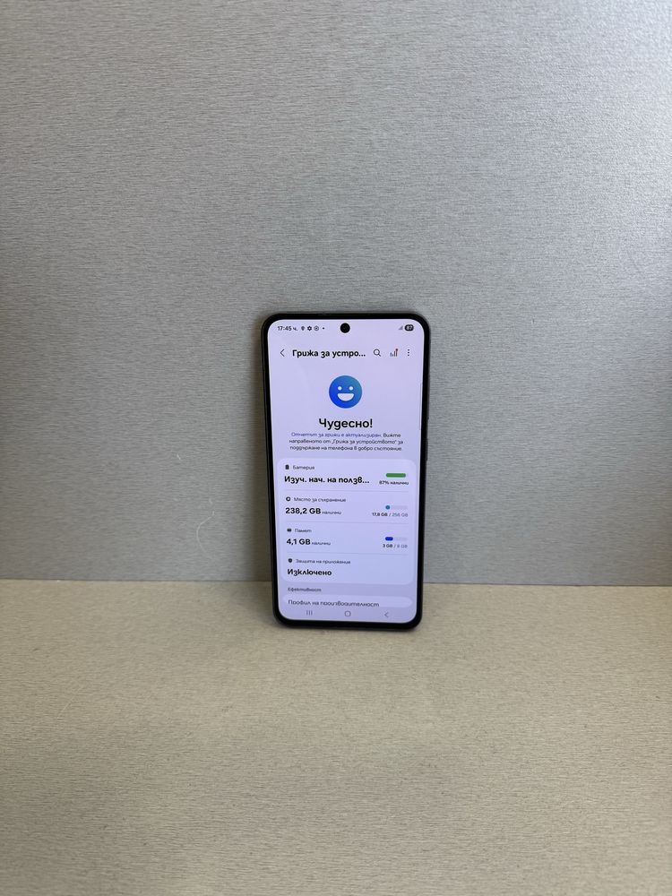 Продавам отличен Samsung S24 FE 256GB