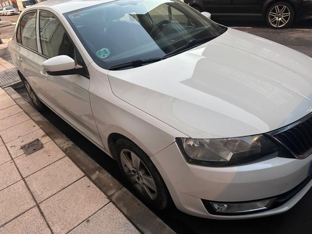 Vand Skoda Rapid 1.6d 115cp euro 6 2016 6000€