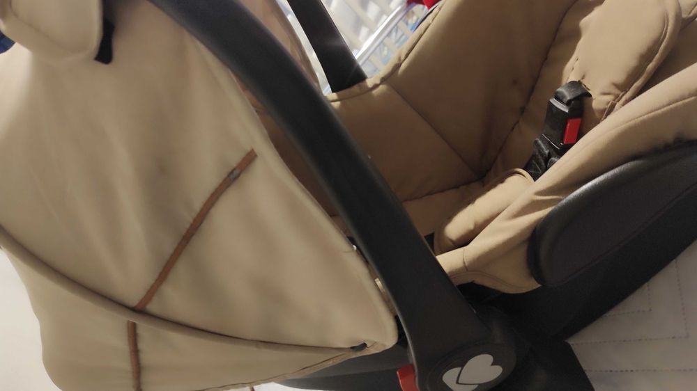 Стол за кола за бебе с марката Кикабу Мадрит