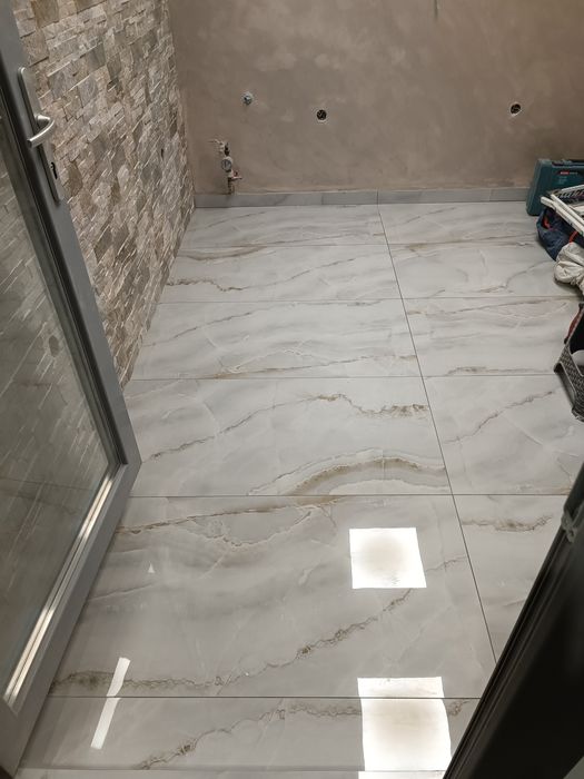 Майстор фаянс, теракот, бани