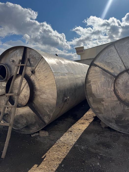 ЕМКОСТЬ ЦИСТЕРНА 50тонн нержавейка продаётся