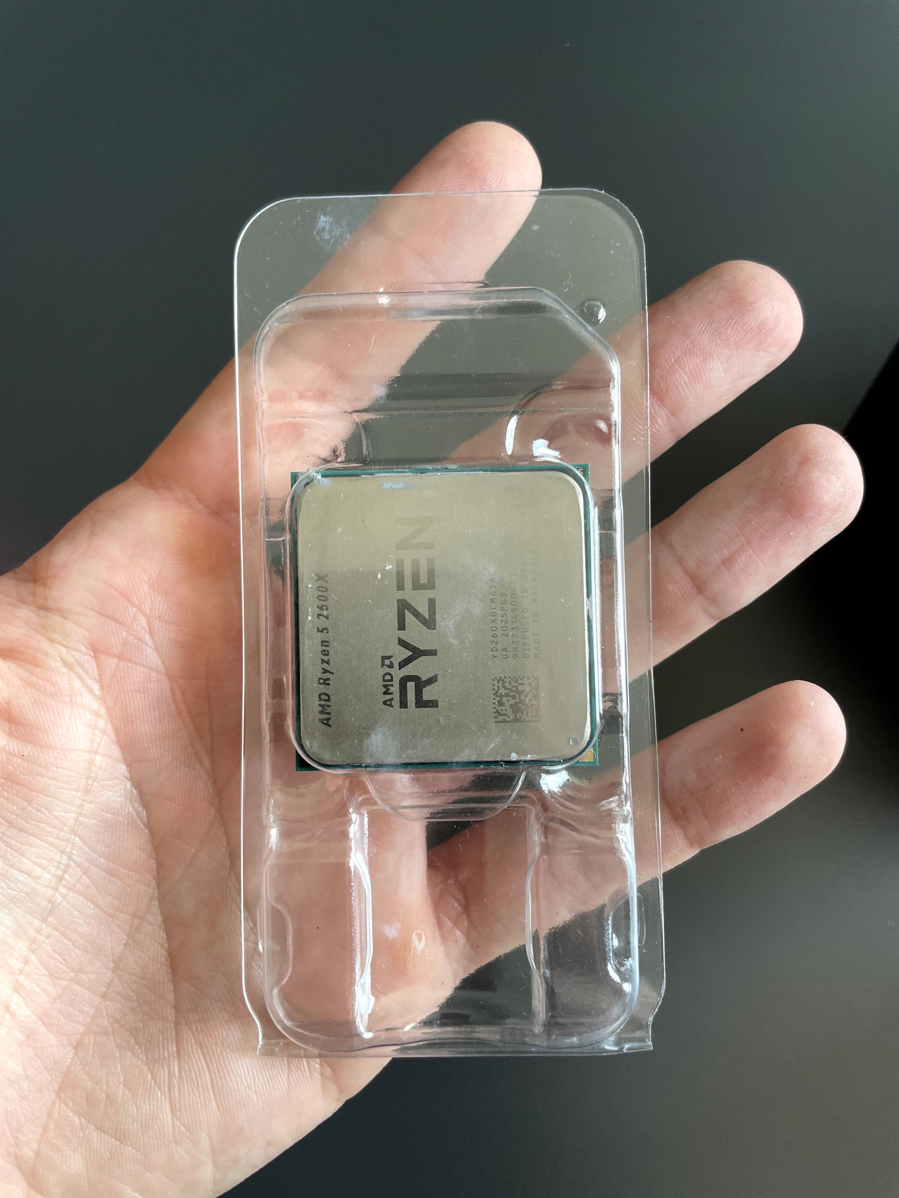 Процесор AMD RYZEN 5 2600X