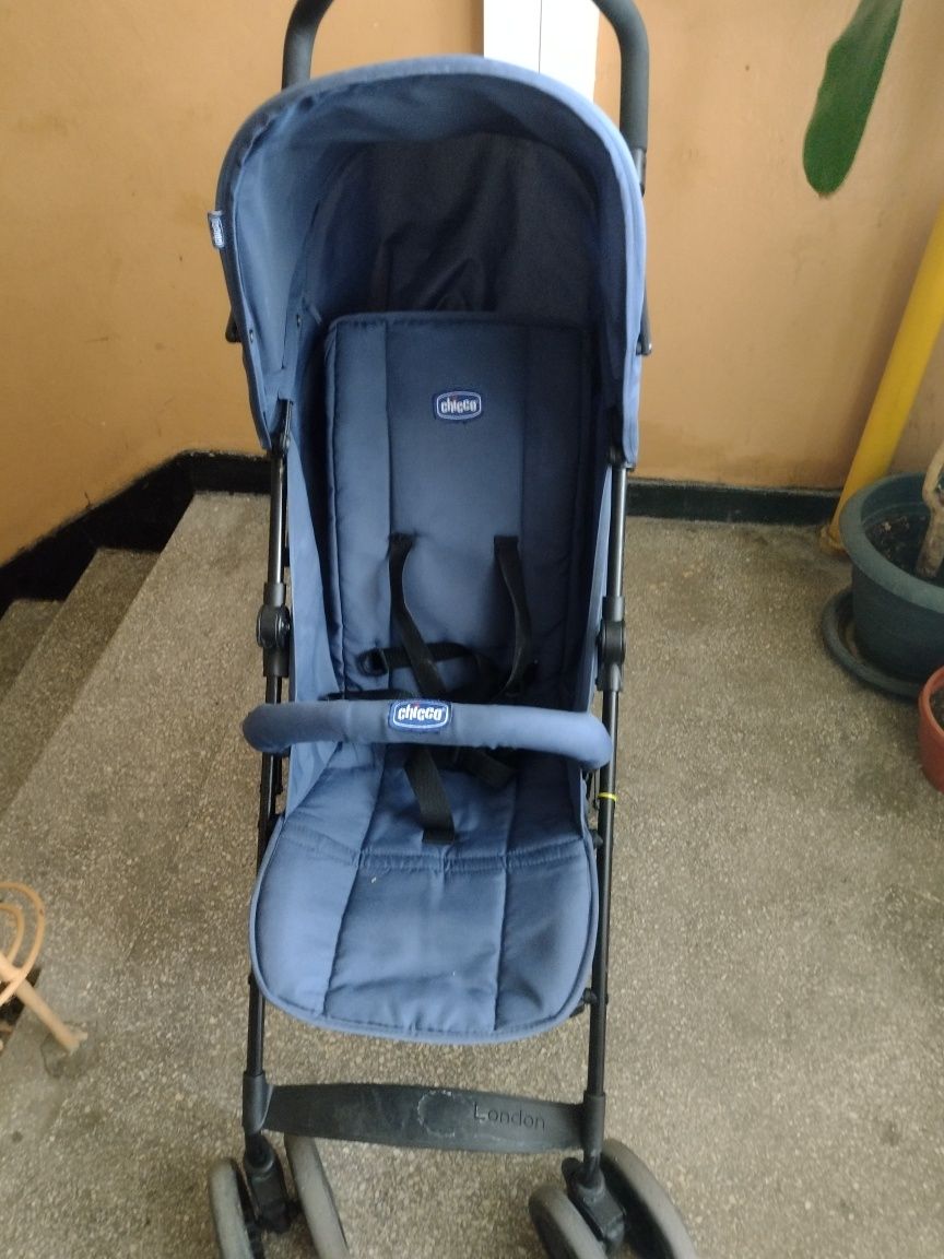 Carucior Chicco sport tip umbrela