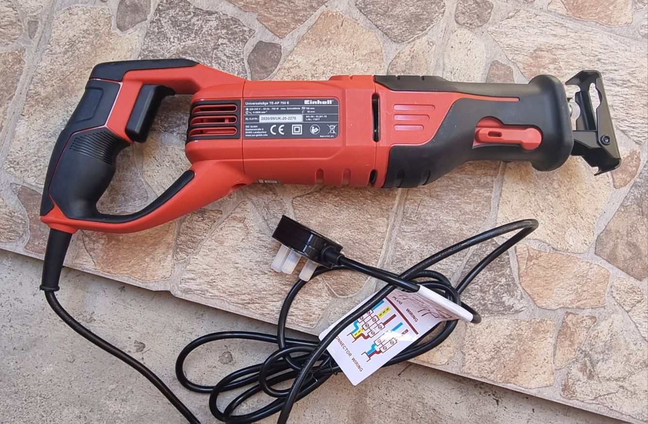 Саблен трион Einhell 750w
