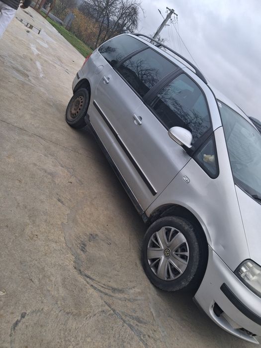 Vând Sharan cu 7 locuri