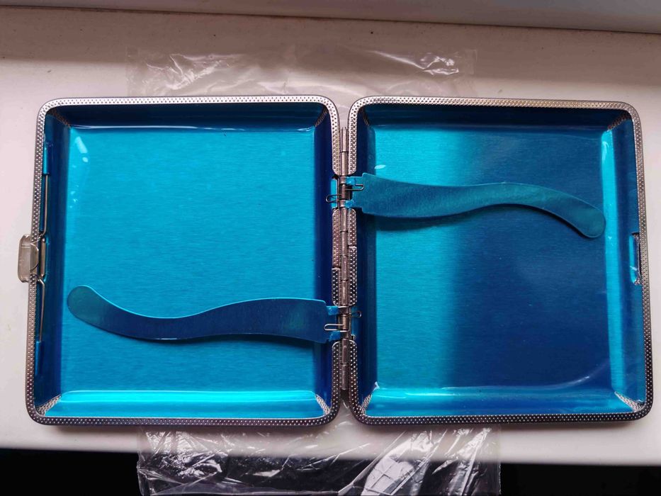 металлический портсигар для стандартных