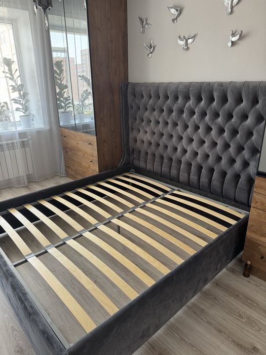 Продам двуспальную кровать