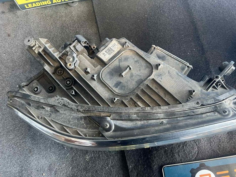 Оригинални Фарове VW Passat 8 ляв и десен 3g2941035h Фар Пасат B8