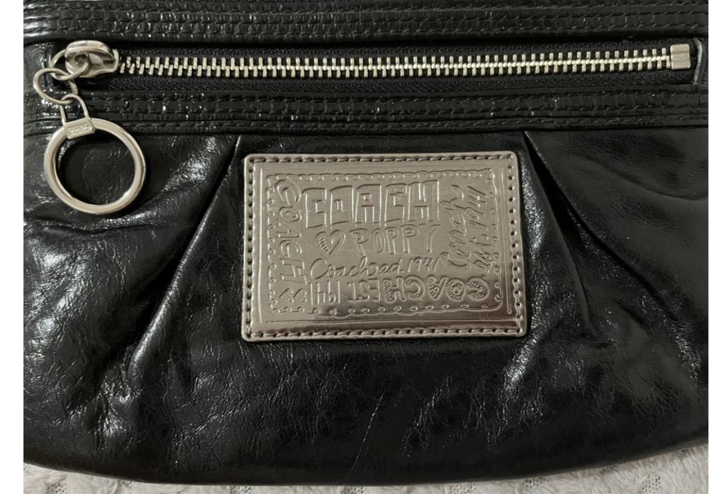 Coach малка лачена чанта