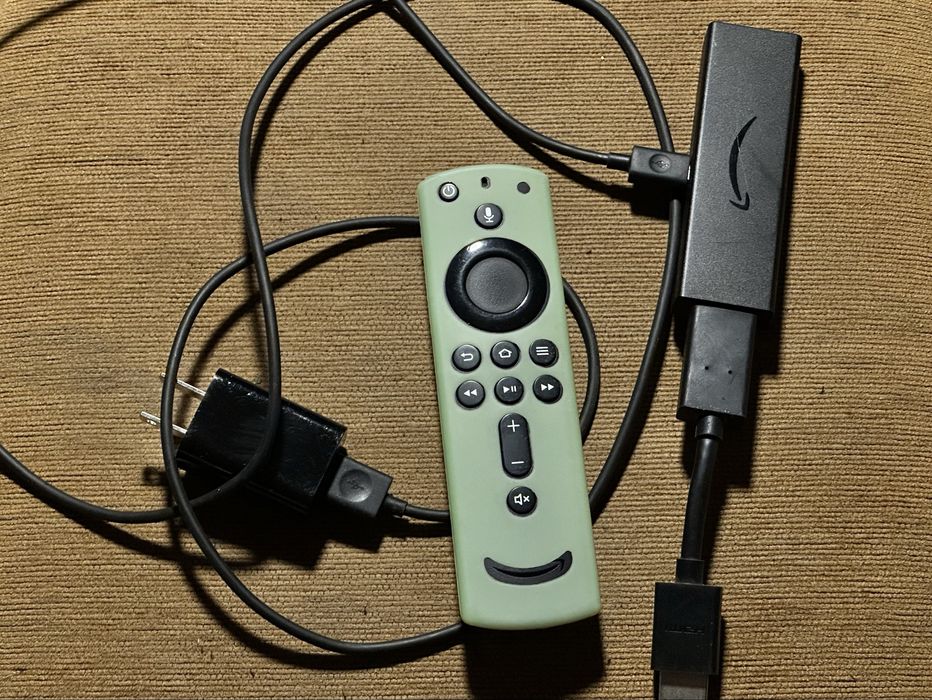 Проектор Xiaomi Mi Smart Projector 2 + приставка Amazon FireTV stick