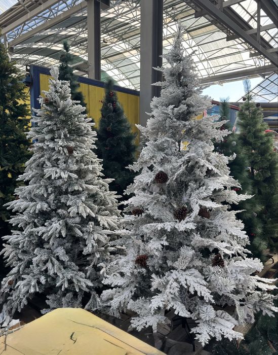 Снежна коледна елха – 180/210 см, луксозен ефект с шишарки