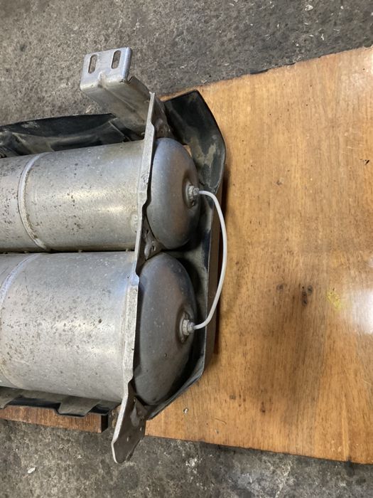 Mercedes GL420cdi 07г реэервоар въздушно окачване