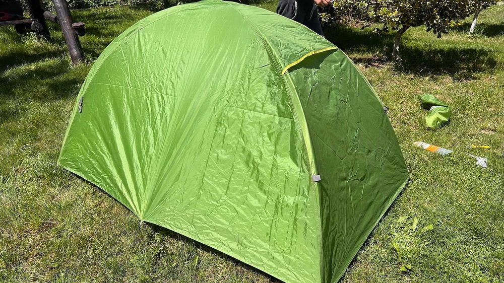 Cort Quechua 2 persoane