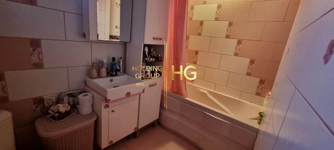 Продава се Къща в Варна, м-т Боровец - юг - 288 кв.м за 865 €/кв.м - Снимка #9