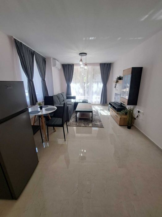 Двустаен апартамент във Въстанически