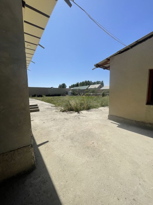 Uy sotiladi 14 sutik