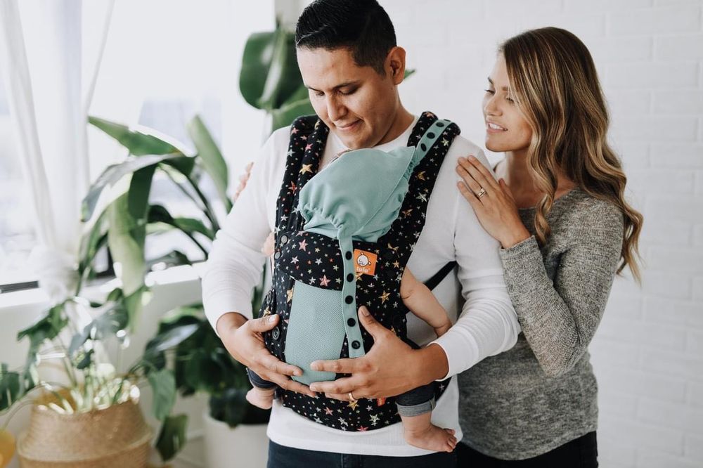 Tula baby free to grow rainbow stars