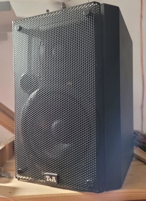 Boxe cu VIFA High End T+A Pulsar TAR 400E