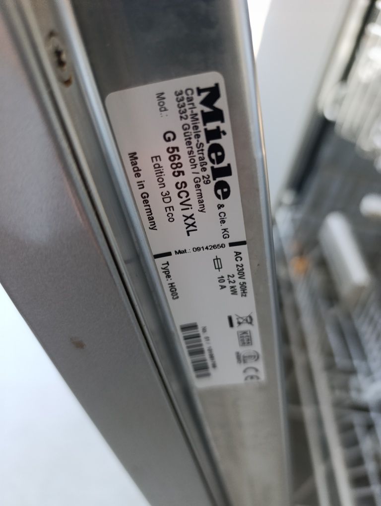 Съдомиялна Miele XXL за пълно вграждане