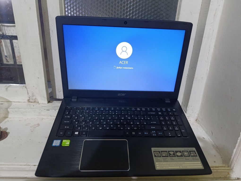 Noutbuk Acer celeron