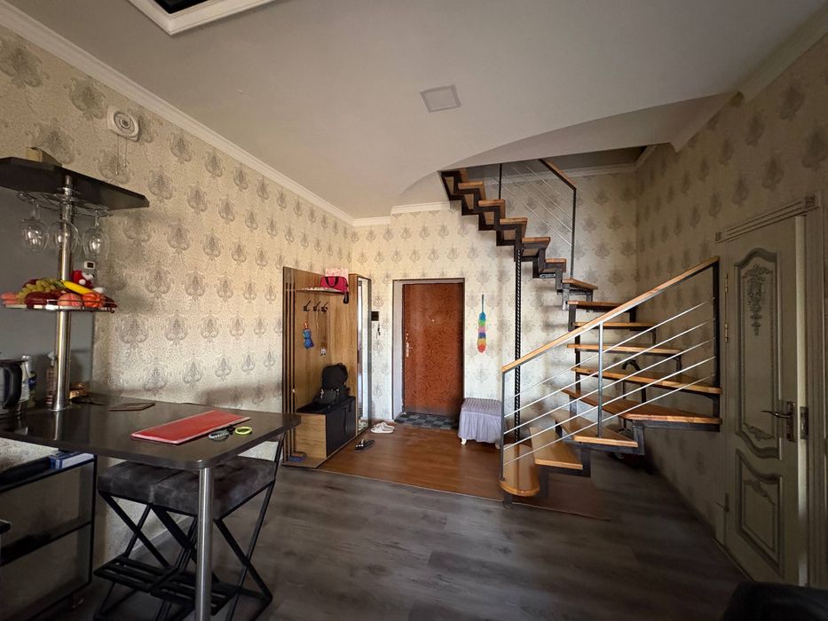 Квартира сотилади