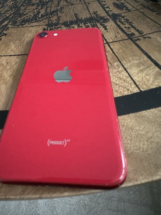 Iphone se2 64 gb перфектен
