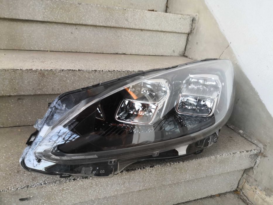 Фар Ford Kuga FULL LED ляв/Фар Форд Куга LED Оригинален.