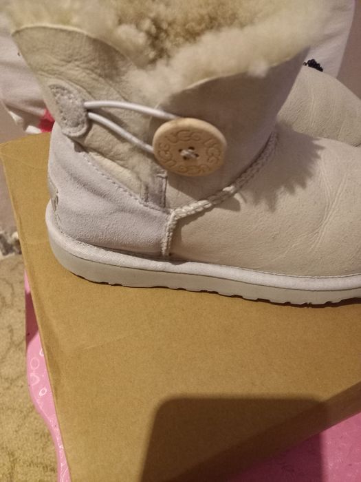Ugg mărimea 36 22cm