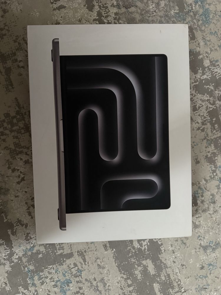 Macbook Pro 14 M3 в идеалном состоянии!