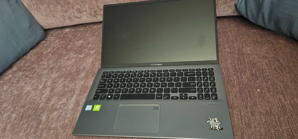 Vand Laptop ASUS Vivobook X512FJ