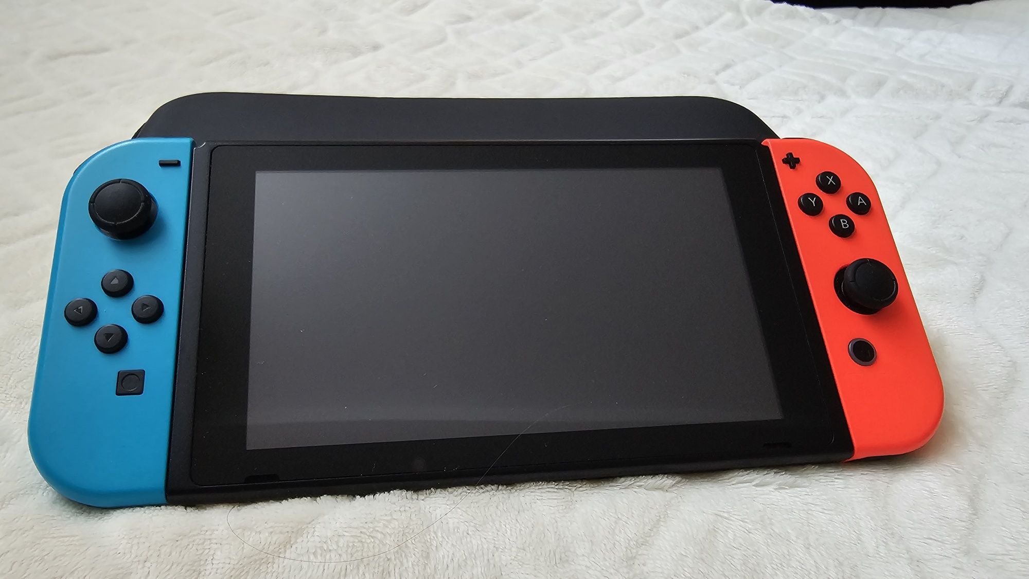 Nintendo switch + Human fall flat и 128 GB памет