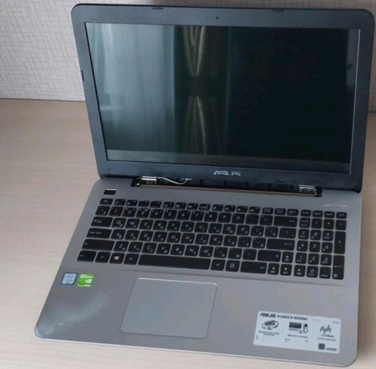 Хороший полуигровой ноут Asus б/у