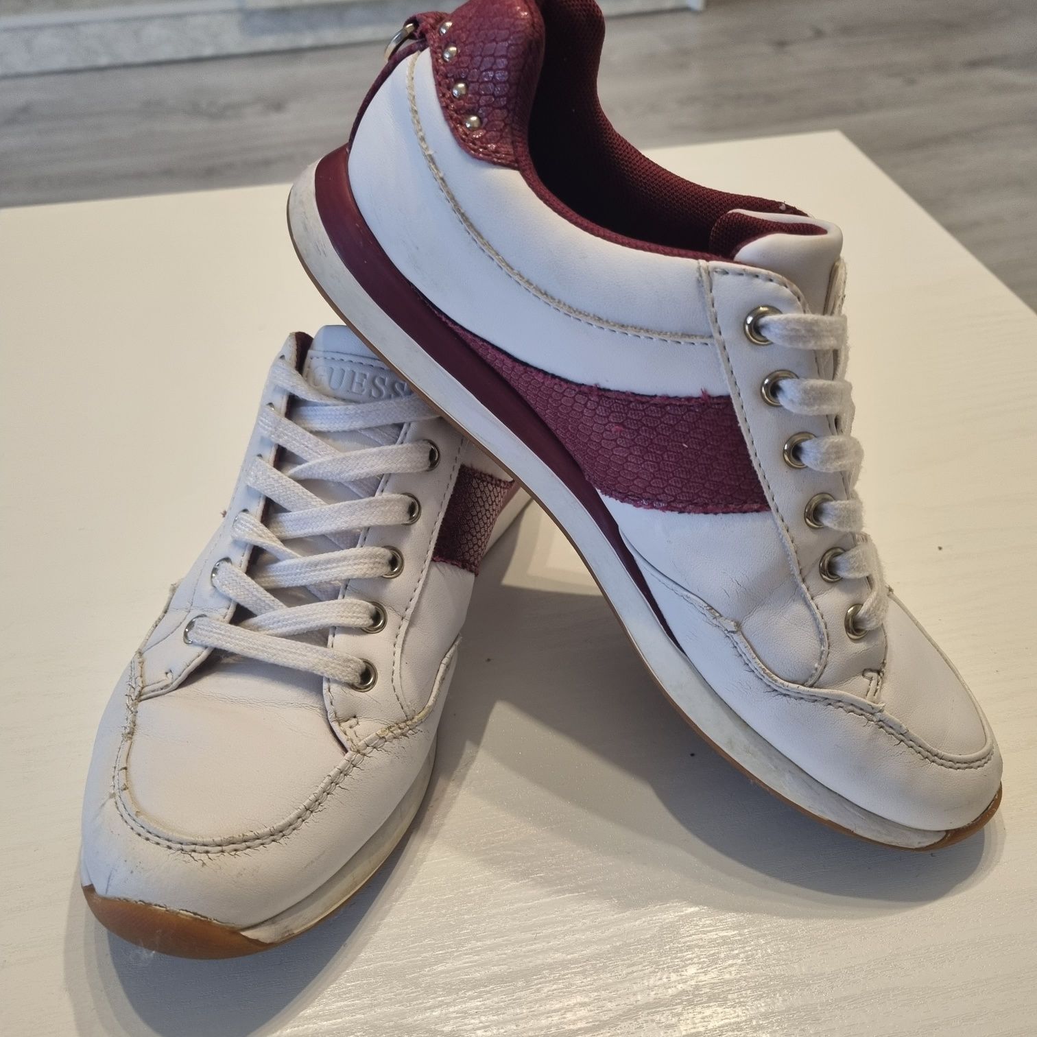 Sneakers guess, mărimea 38