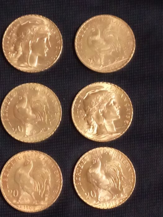 Vând monezi istorice din aur