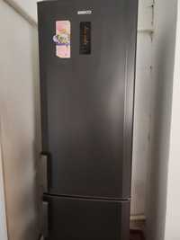 Холодильник Веко в рабочем состояний. Цена 250000