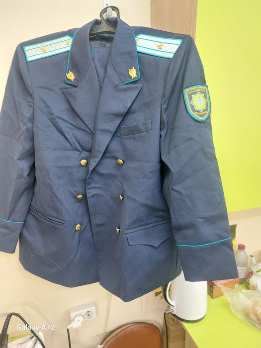 Продам форму размер 52.54