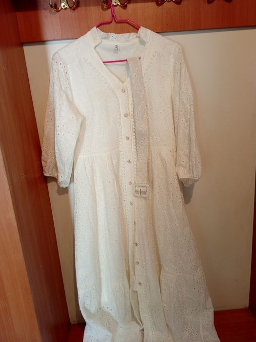 Платье красиво..