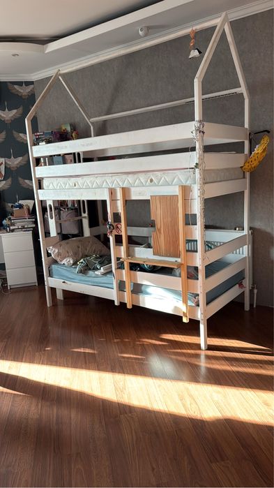 Детская кровать, 2х уровневая