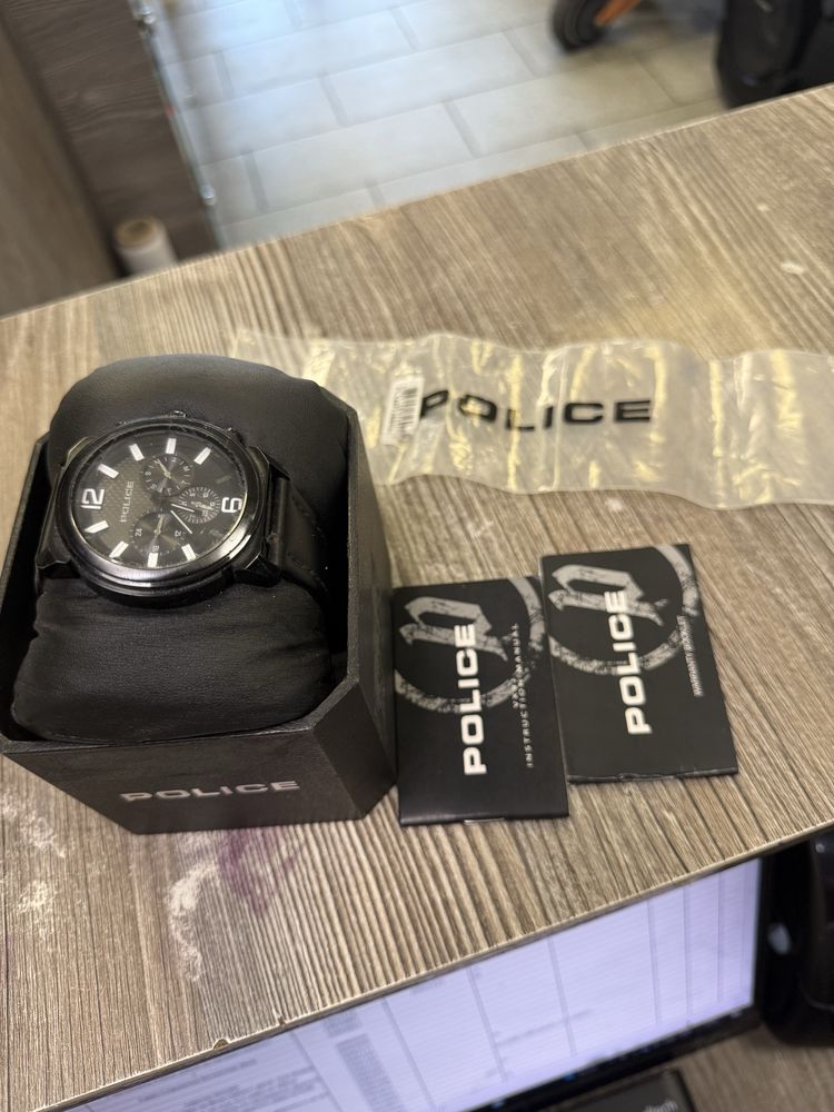 Часовник Casio Edifice ECB-30P-1A ГАРАНЦИЯ