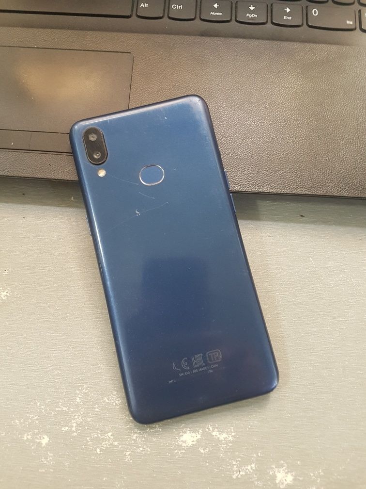 Galaxy A10s (32GB) Dual Aybi Oynasi Yorilgan Wifi Ishlamebdi Sotiladi.