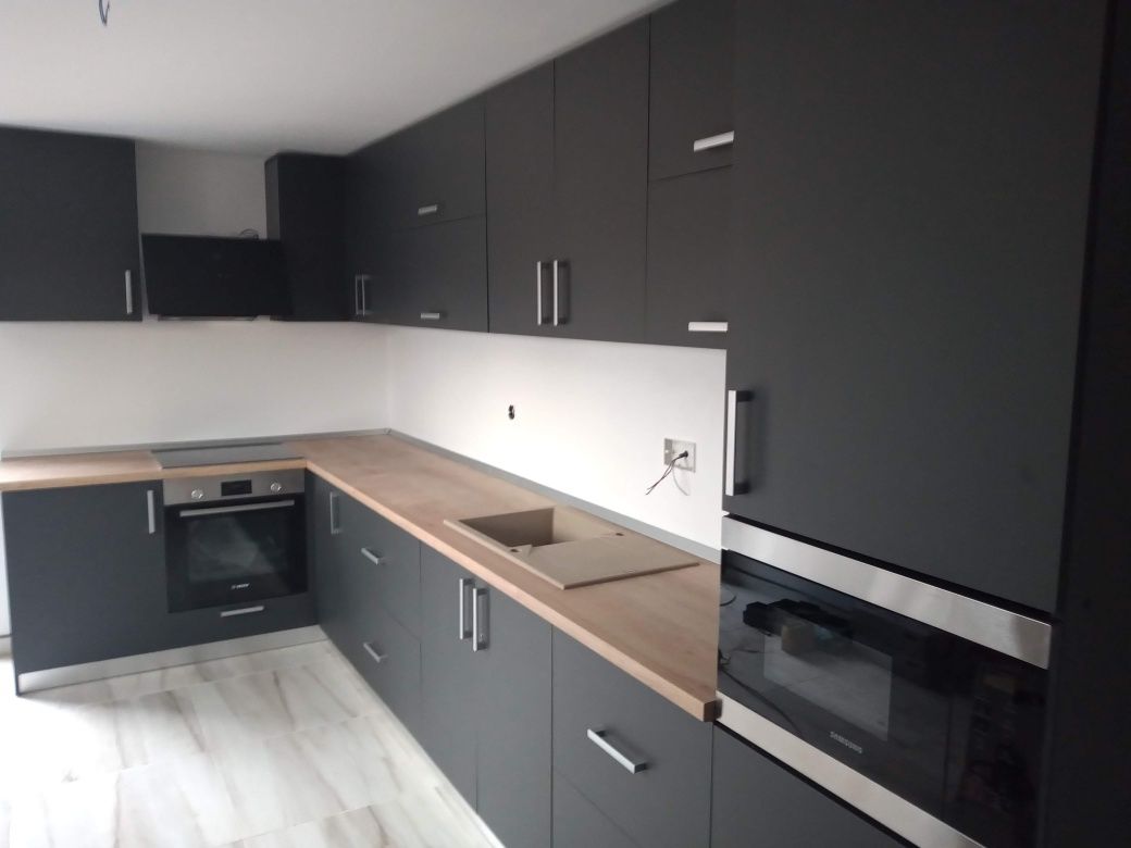 Mobilier la comanda