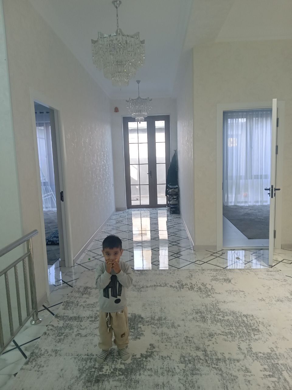 Uchastka sotiladi