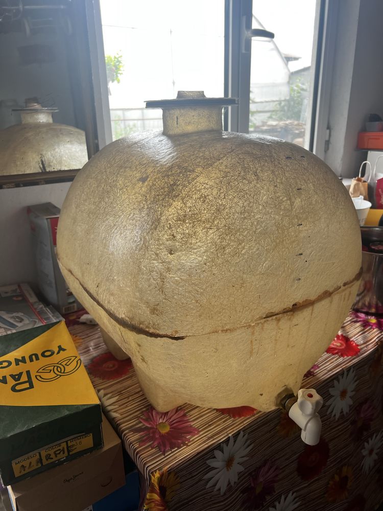 2 Butoaie vin fibra de sticla 100 l si 150 l
