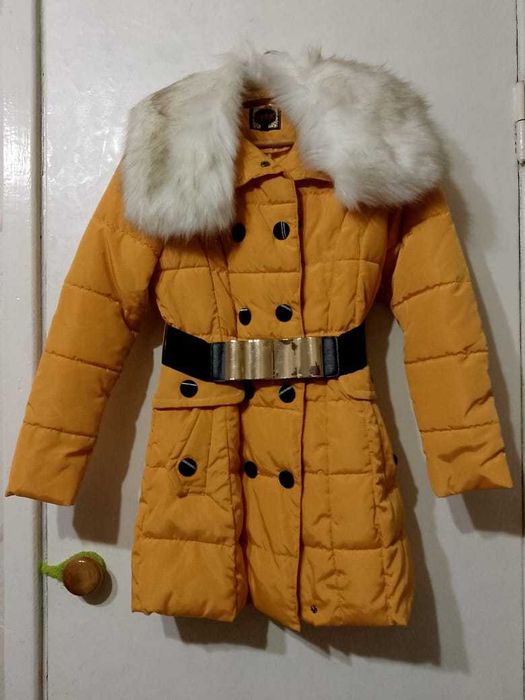 Продам куртку женскую