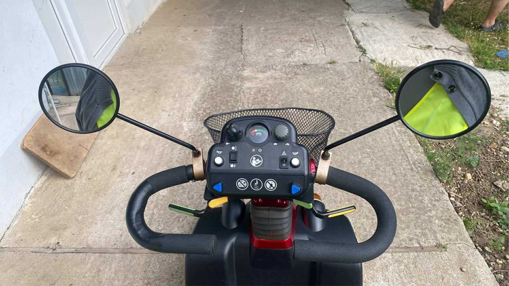 Carucioare electrice pentru persoane cu dizabilitati Alvaro Maxi