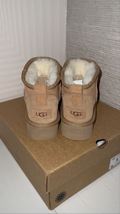 UGG classic mini platform
