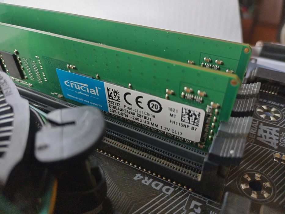 Kit CPU i5 7400 + mb Gigabyte GA-B250M-D3H + 2x8gb RAM DDR4 2400mhz