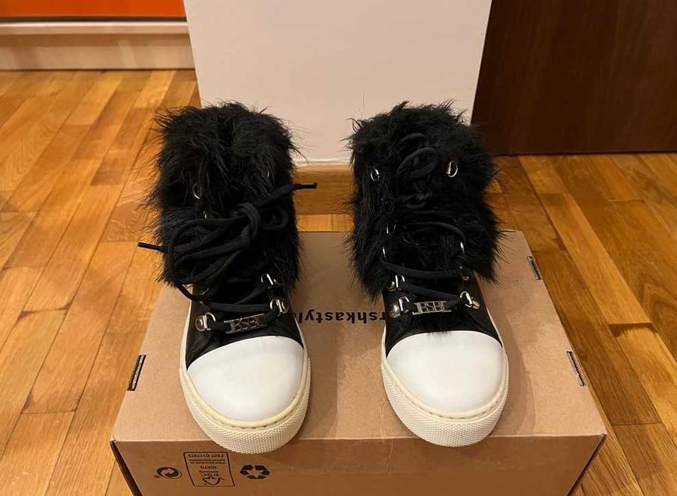 Ghete marca BSB culoare neagra, cu siret, marime 36